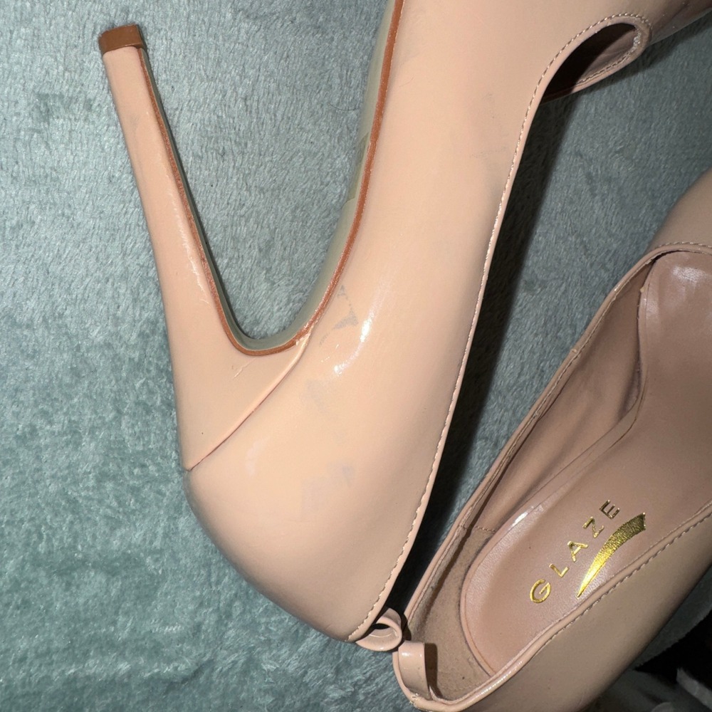 Glaze Womens Pointed Toe Pump 8.5 Nude Patent Faux Leather Stiletto Heel - Picture 5 of 16